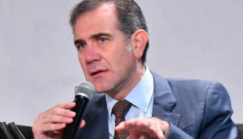 SCJN ampara a Lorenzo Córdova: mención en libro de texto afectó su derecho al honor