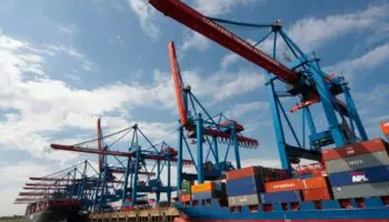 Exportaciones mexicanas crecen en julio pese a aranceles