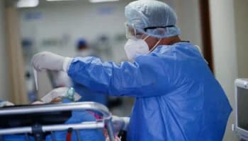 Se hubieran podido evitar más de 300 mil muertes en México durante pandemia: Comisión independiente de Investigación | Video