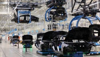 Exportaciones de vehículos ligeros incrementaron en marzo: Inegi