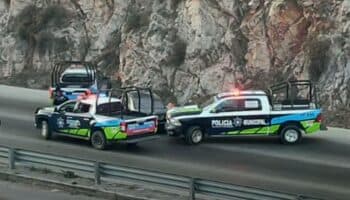 Encuentran restos humanos en un vehículo en Puebla