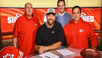 NFL: Convierten Jefes a Travis Kelce en el ala cerrada mejor pagado | Video