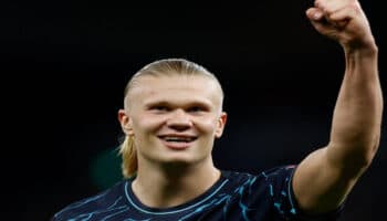 Acarician Skyblues el título en la Premier League | Video