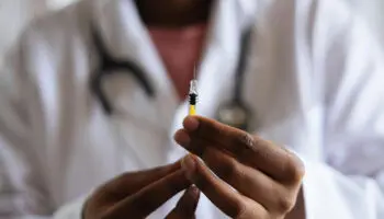 Crean nueva vacuna eficaz incluso para la próxima pandemia de coronavirus