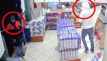 Matan a cajera de Farmacias Guadalajara… caen dos presuntos asaltantes