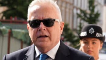 Ex presentador estrella de la BBC se declara culpable de poseer imágenes indecentes de niños