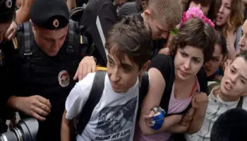 Moscú condena a ocho años de cárcel a periodista rusa-estadounidense