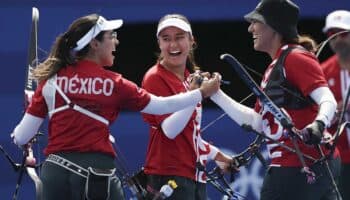 AMLO felicita a equipo femenino de tiro con arco que ganó medalla olímpica en París 2024