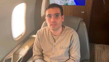 Ken Salazar confirma que Ovidio Guzmán permanece detenido en EU