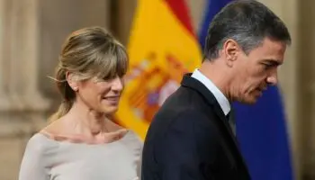 El juez cita a Pedro Sánchez a declarar como testigo en la investigación sobre su esposa