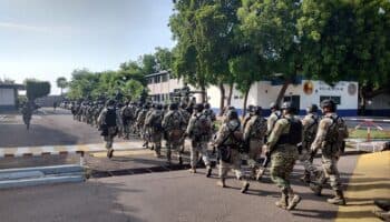 Sinaloa: arriban 200 soldados para reforzar seguridad tras detención del Mayo Zambada