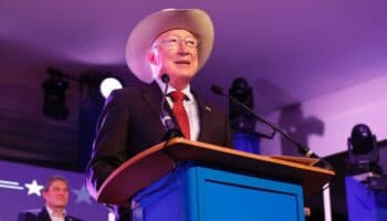 Ken Salazar: 'Compartimos información con la FGR' sobre arresto de 'El Mayo' y 'El Chapito'