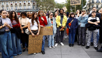 Miles marchan en París en solidaridad con Gisèle Pelicot y las víctimas de violación