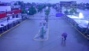 Por huracán 'John', CFE deja sin luz a más de 18 mil usuarios en Acapulco, Guerrero