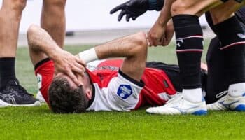 ¿Cuánto tiempo se perderá Santi Giménez tras su lesión?