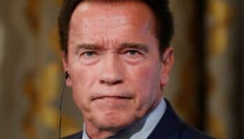 Arnold Schwarzenegger pide el voto para Kamala Harris