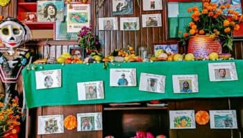Dedican ofrenda a personas defensoras asesinadas en Oaxaca | Día de Muertos