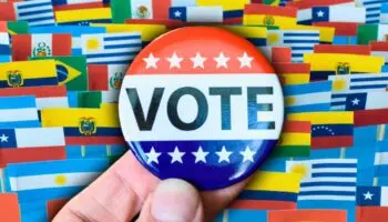 ¿De qué trata 'El péndulo', el podcast sobre el voto latino en las elecciones de EU? Alarcón | Video