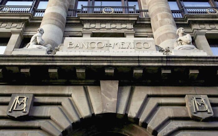 Banco de México anticipa pausa a recortes a tasa de interés pese a riesgos inflacionarios