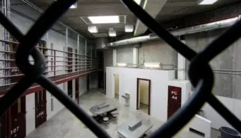 Trump apunta Guantánamo para encerrar a los 'peores' migrantes