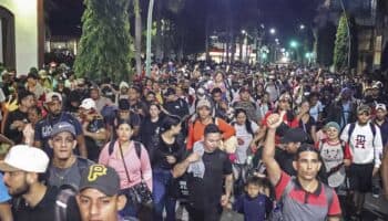 Nueva caravana migrante sale de Chiapas pese a políticas de Trump