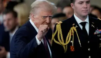 Trump promete rebautizar el golfo de México y "retomar" el Canal de Panamá