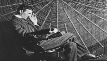 Siete citas imprescindibles a 82 años de la muerte de Nikola Tesla