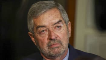 De la Fuente niega que migrantes deportados lleguen esposados al país