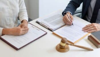 Durante sexenio de AMLO se documentaron 158 casos de acoso judicial contra periodistas: Artículo 19 | Entérate