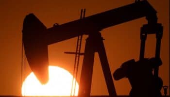 Trump firma orden para proteger ingresos petroleros venezolanos depositados en cuentas de EE.UU.