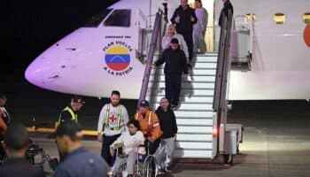 Dos aviones venezolanos con migrantes deportados de EU aterrizan en Venezuela