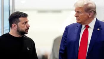 Unión Europea sale en defensa de Zelenski es un 'líder democrático'