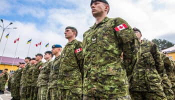 Canadá incentiva el reclutamiento militar con aumento salarial | Video