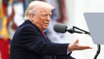 Trump omite a México en anuncio de aranceles recíprocos... y peso revierte pérdidas: Reuters