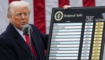 Aristegui en Vivo: Trump sacude al mundo con aranceles; mantiene excepciones al T-MEC; tarifas automotrices en vigor (03/04/2025)