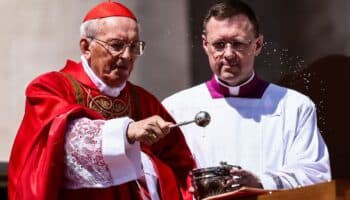 Homilía en el funeral del papa Francisco recuerda a 'construir puentes y no muros'