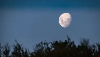 ¿Por qué dicen que la luna tendrá ‘cara sonriente’ el 25 de abril de 2025?