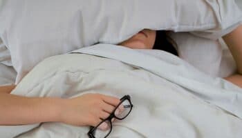 ¿Por qué algunas personas descansan durmiendo menos de 8 horas?