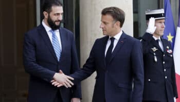 La polémica reunión de Macron y el líder sirio Ahmed al-Sharaa en París | Video
