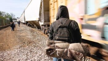 EU: Primer migrante se auto-deporta con programa que da mil dólares