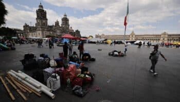 CNTE inicia retiro de plantón en el Zócalo; el sábado darán un mensaje a la nación
