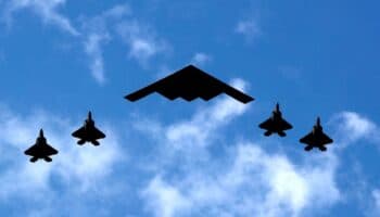 Bombardeo de Estados Unidos a Irán comenzó con una farsa