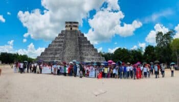 CNTE toma Chichén Itzá como protesta