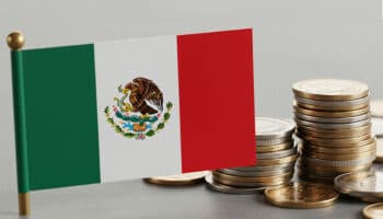 Analistas del sector privado suben pronóstico de crecimiento y bajan el de inflación: sondeo Banxico