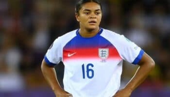 'Estamos con Jess y todas las personas que han sufrido insultos racistas': Infantino