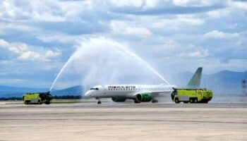 Mexicana recibe el primero de 20 'Embraer E195-E2' para renovar su flota