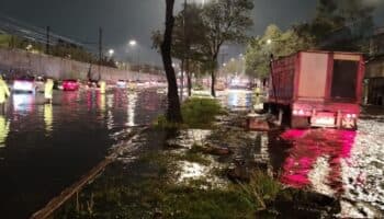 Lluvias intensas paralizan la Ciudad de México: metro inundado y caos vial