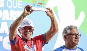 Lula convierte caminata en acto por la soberanía de Brasil en medio de disputa con Trump