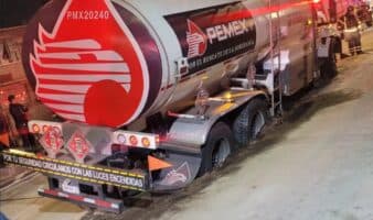 En riesgo suministro de gasolina por bloqueo en planta de Pemex en Chiapas