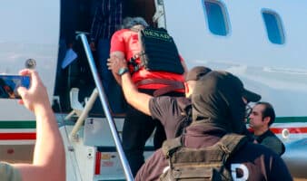 Avión que transporta a Bermúdez Requena tocará tierra en Tapachula antes de viajar a Toluca